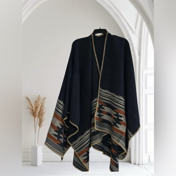 Kollie More Accessories - Kollie More Wrap Poncho
Beautiful-Dark Navy
#N046